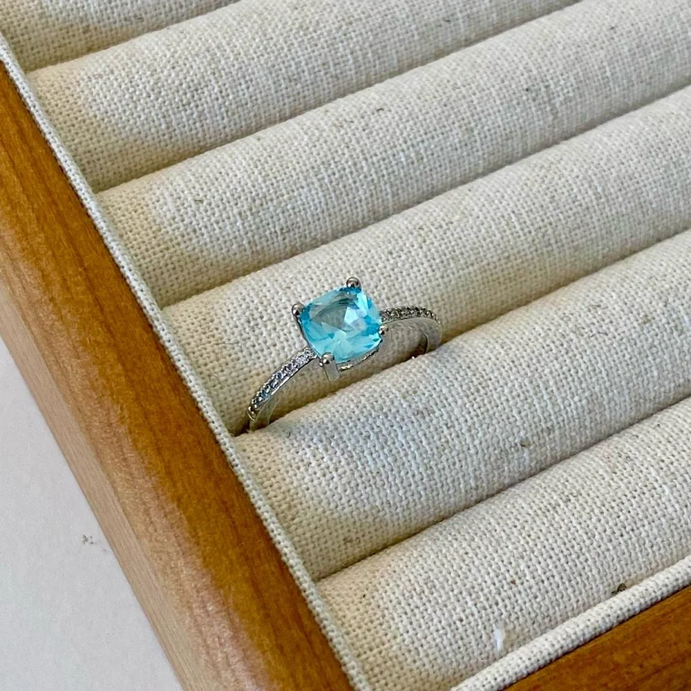 Sterling Silver 925 Light Blue Stone Topaz Cubic Zirconia Ring